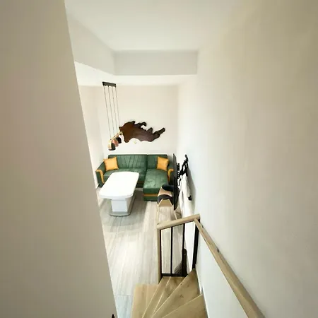 New Yorker 2 Bedroom Διαμέρισμα *