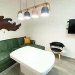 New Yorker 2 Bedroom *