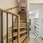 New Yorker 2 Bedroom *