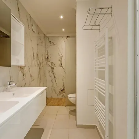 New Yorker 2 Bedroom Warna